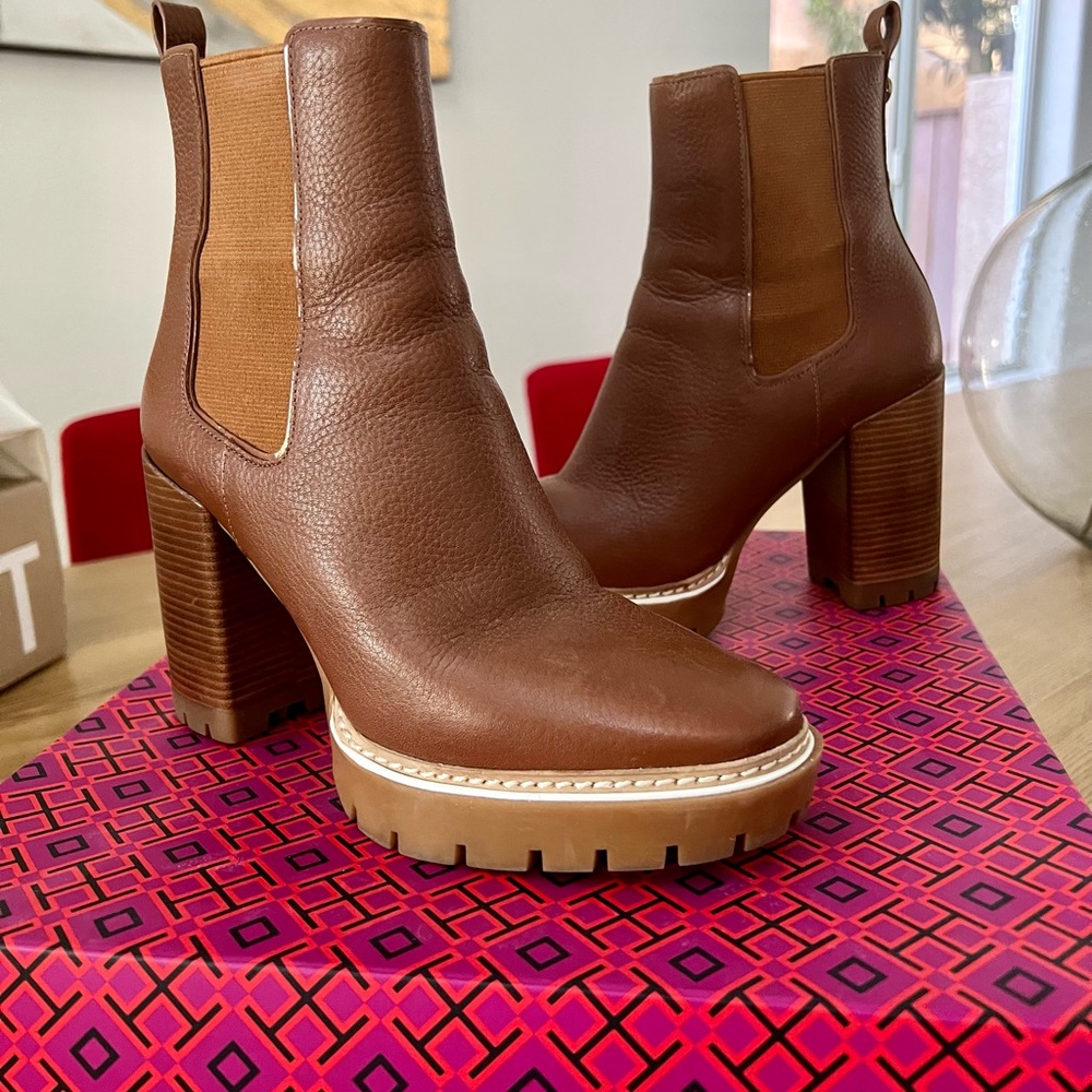 Tory Burch Miller 100MM Lug Sole Bootie, size 6/6.5